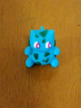 Load image into Gallery viewer, 3D Printed Crochet Bulbasaur Keychain
