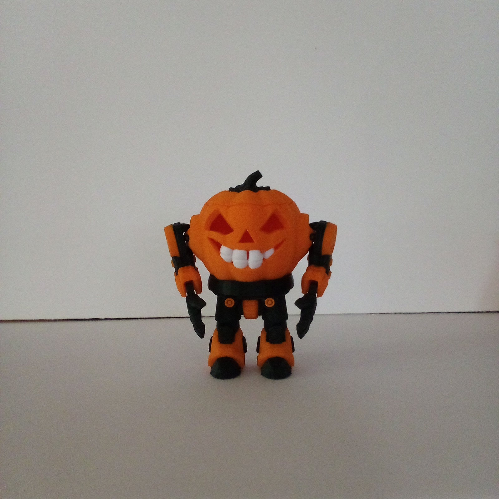 Articulating Robot Pumpkin